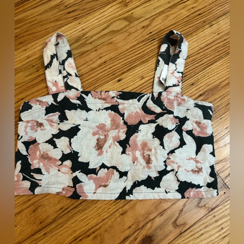 NWT Abercrombie Linen Flower Top